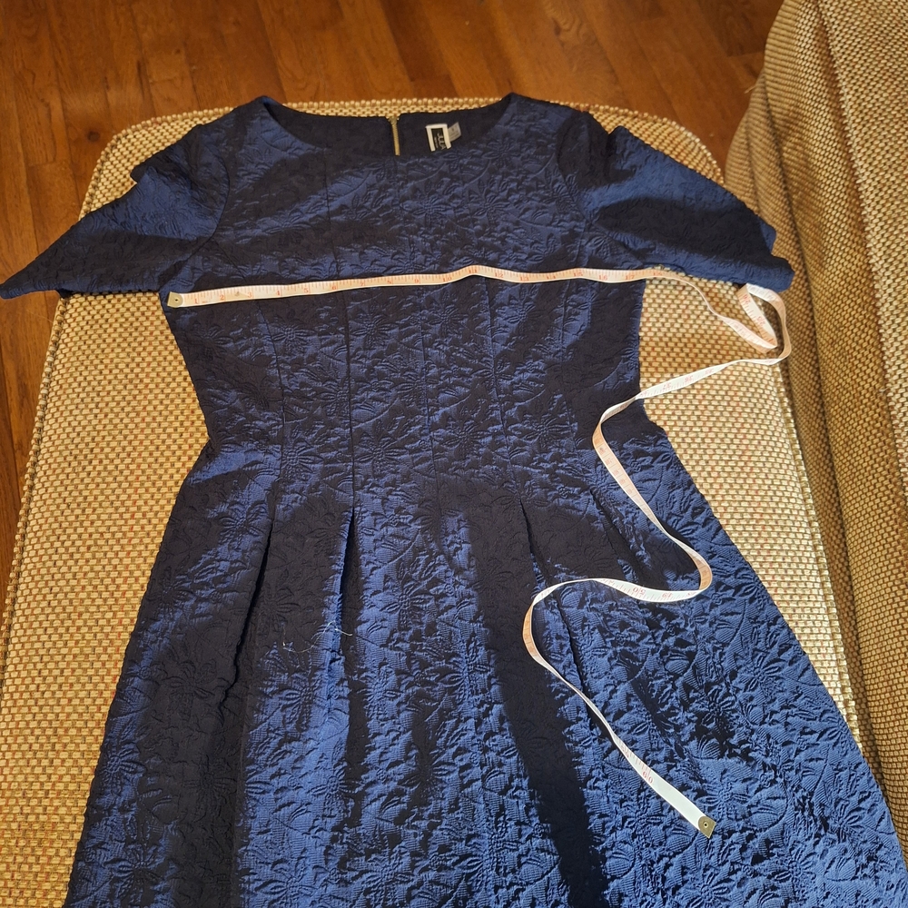 Julian Taylor Elegant Navy Short Sleeve Midi Dress - Picture 3 of 11